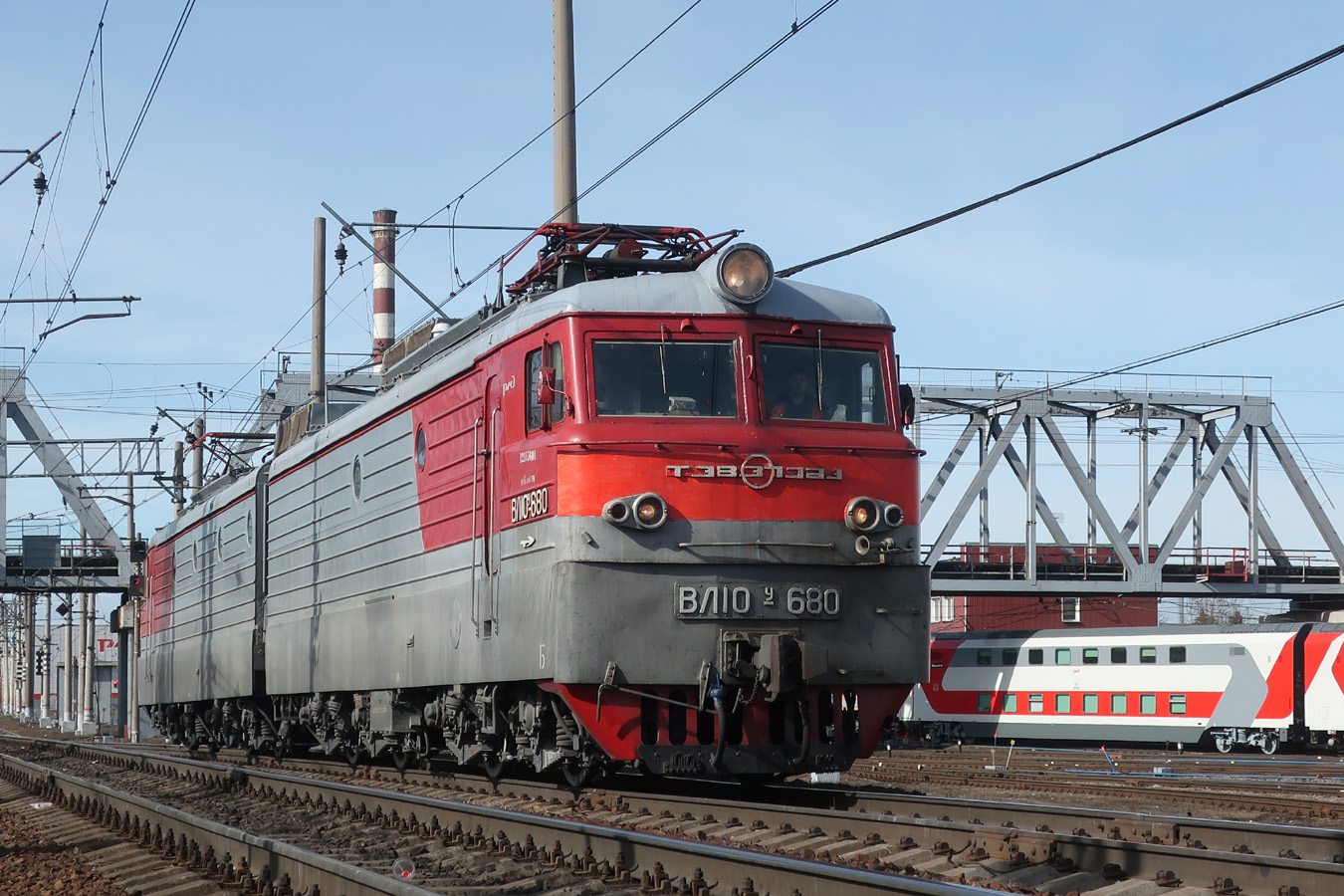 ВЛ10У-680