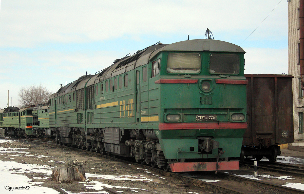 2ТЭ116-225