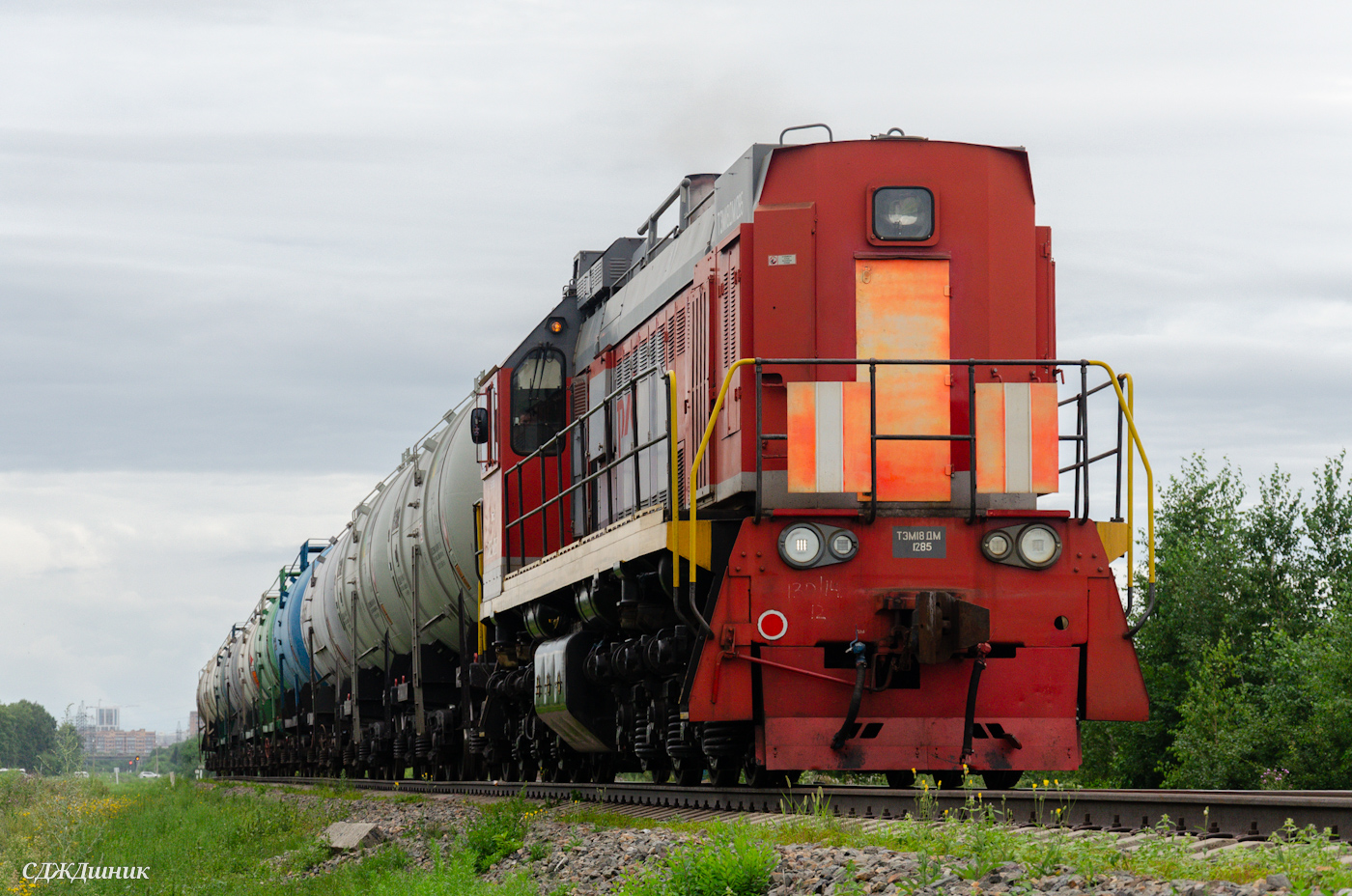 ТЭМ18ДМ-1285