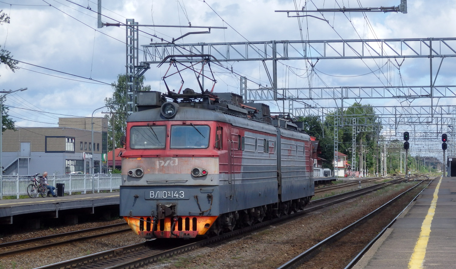 ВЛ10У-143