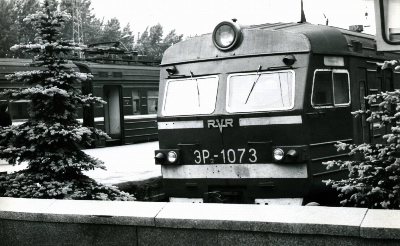 ЭР2-1073