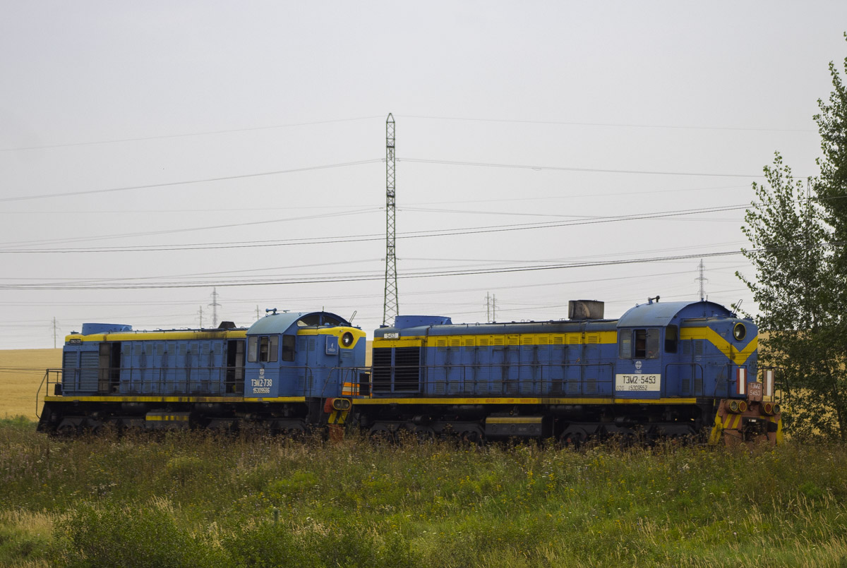 ТЭМ2-5453; ТЭМ2-738