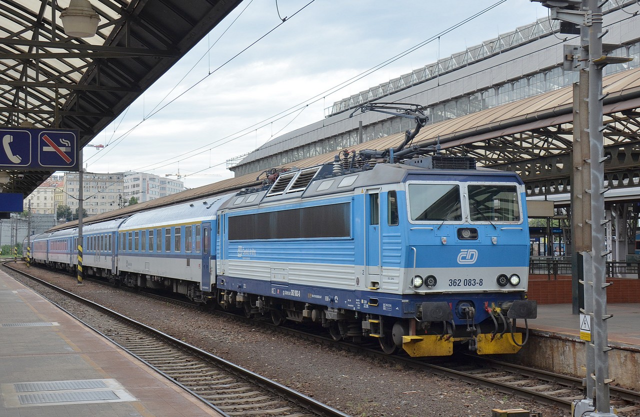 362 083-8