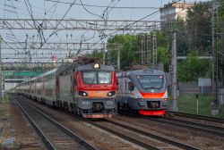 ЭП20-059 (Московская железная дорога); ЭП2Д-0140 (Частные перевозчики)