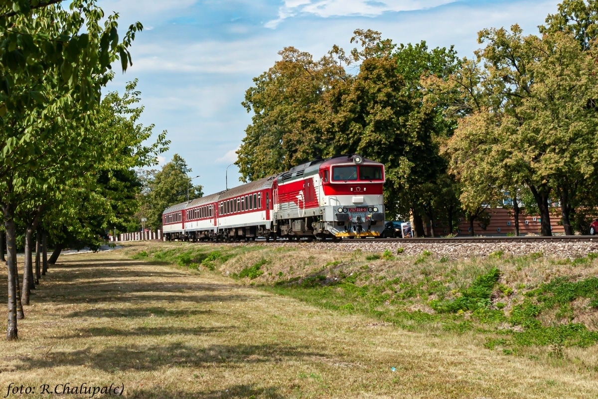 757 024-5
