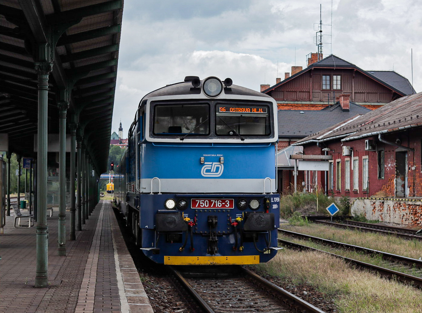 750 716-3