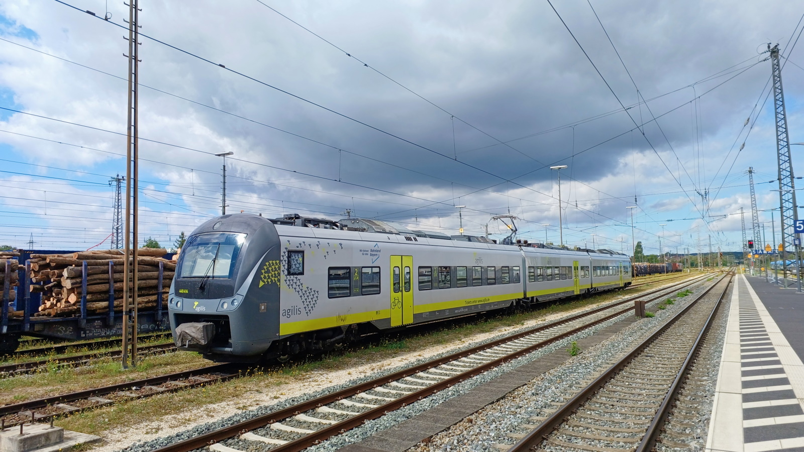 440 414