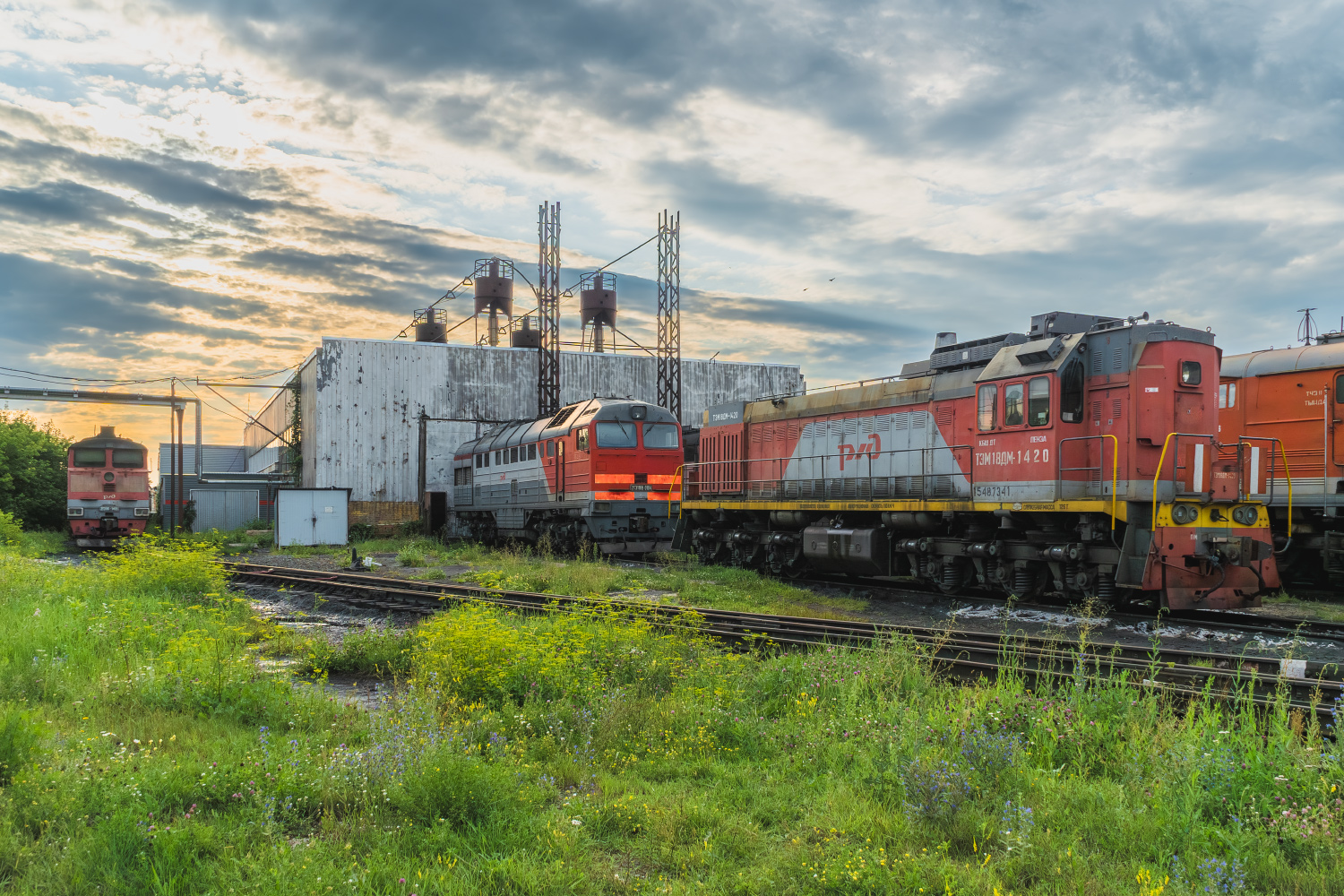 ТЭМ18ДМ-1420