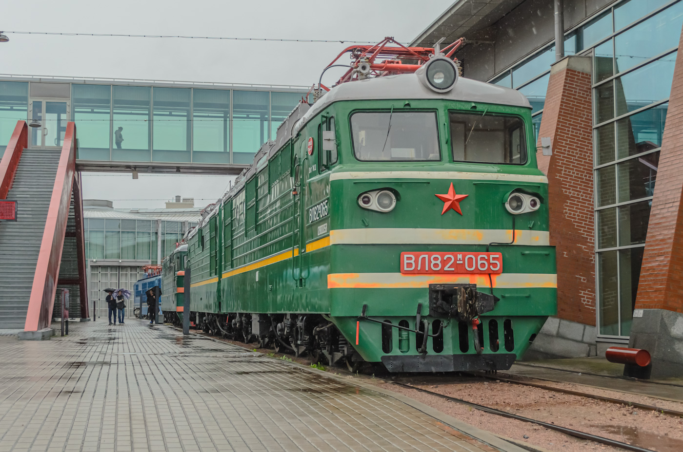 ВЛ82М-065