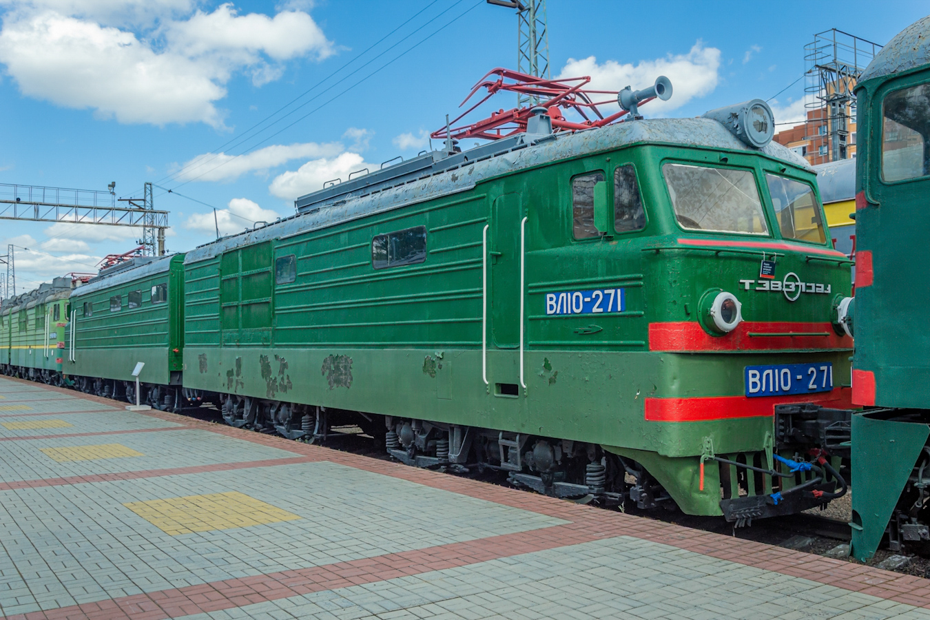 ВЛ10-271