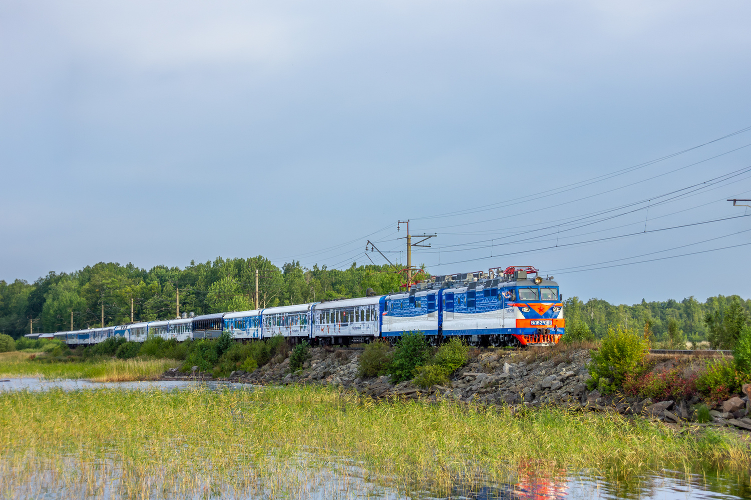 ВЛ82М-069