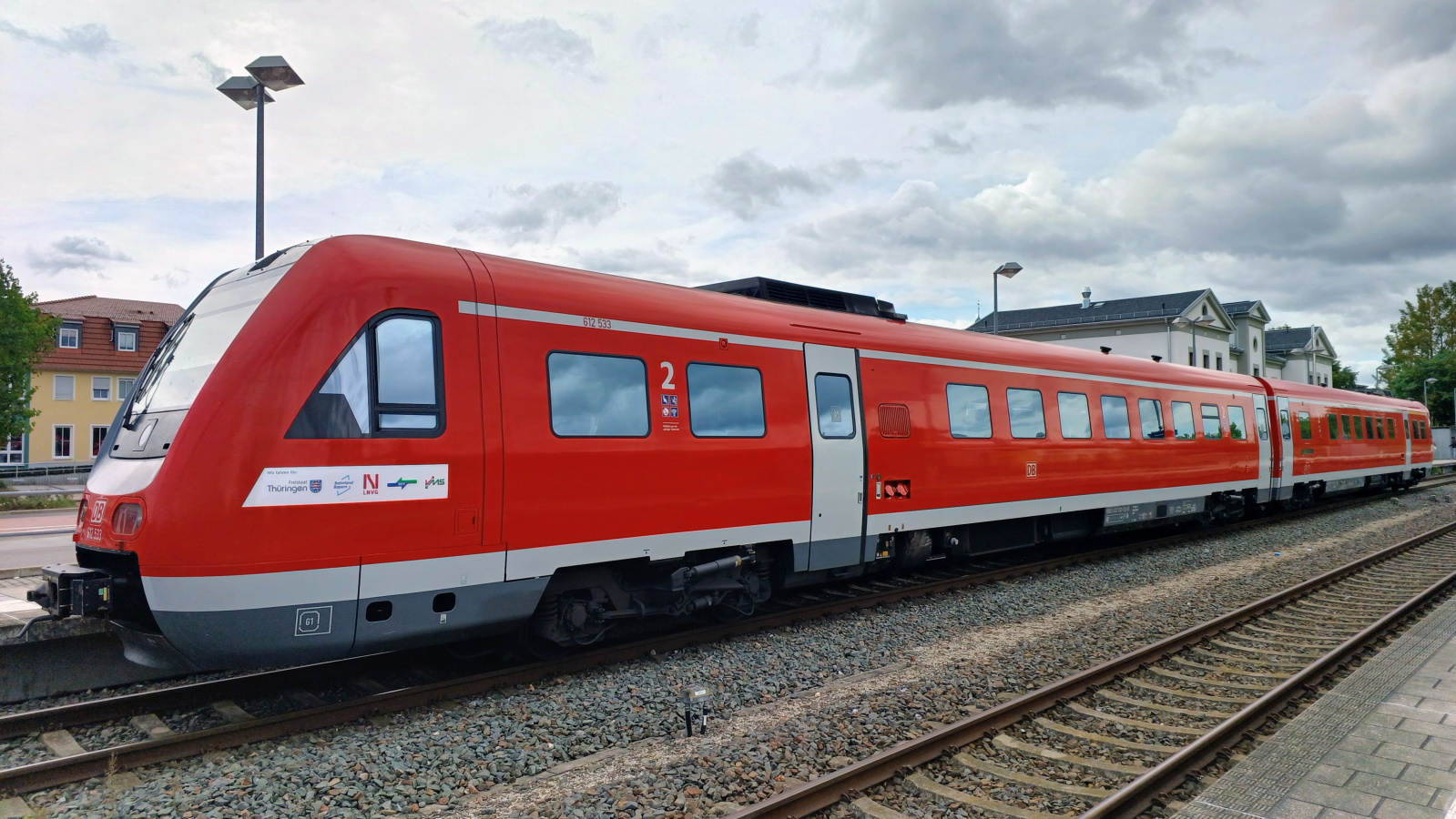 612 033