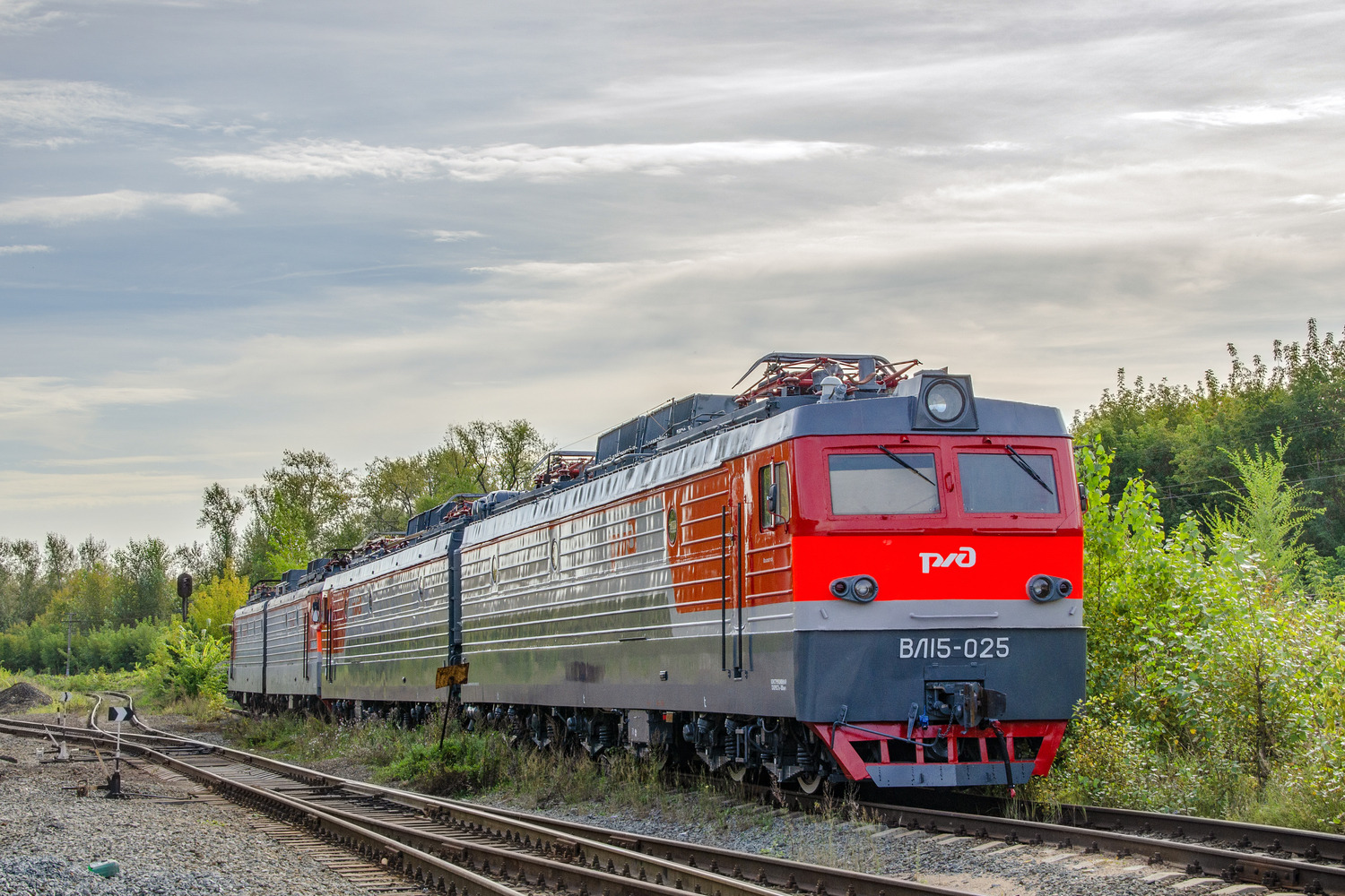 ВЛ15-025