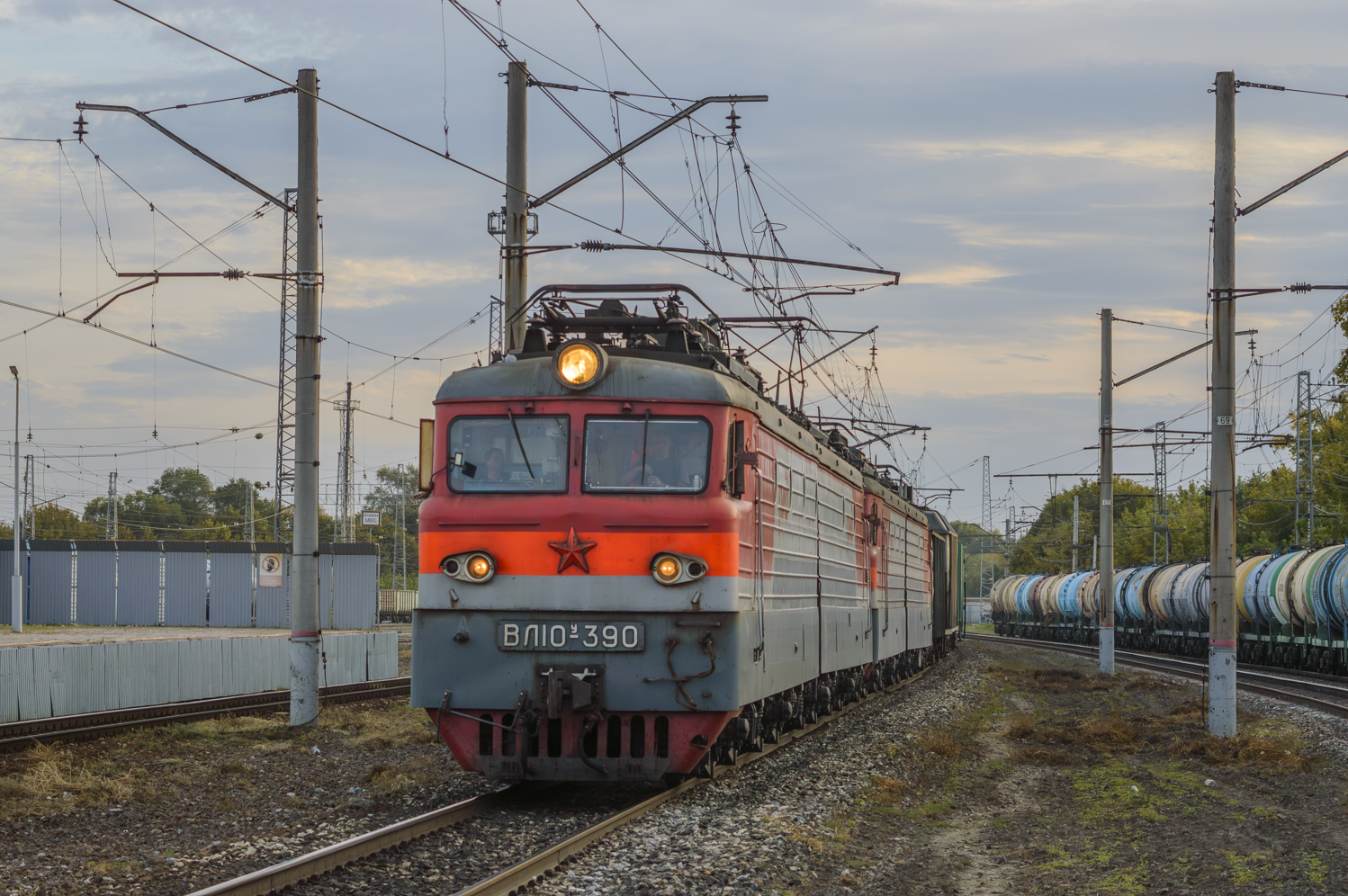 ВЛ10У-390