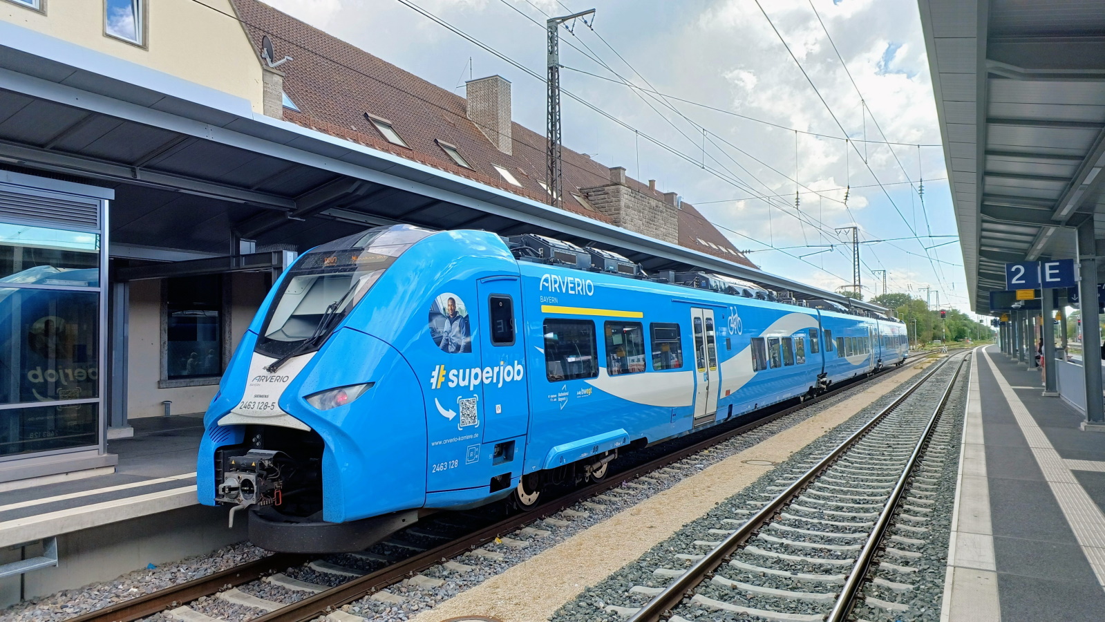2463 028