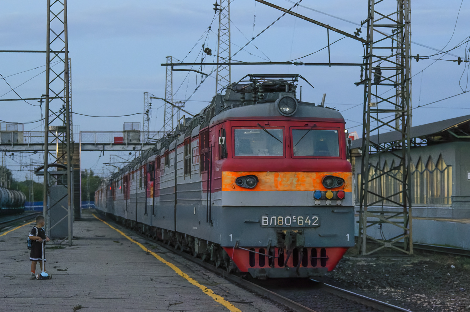 ВЛ80С-642