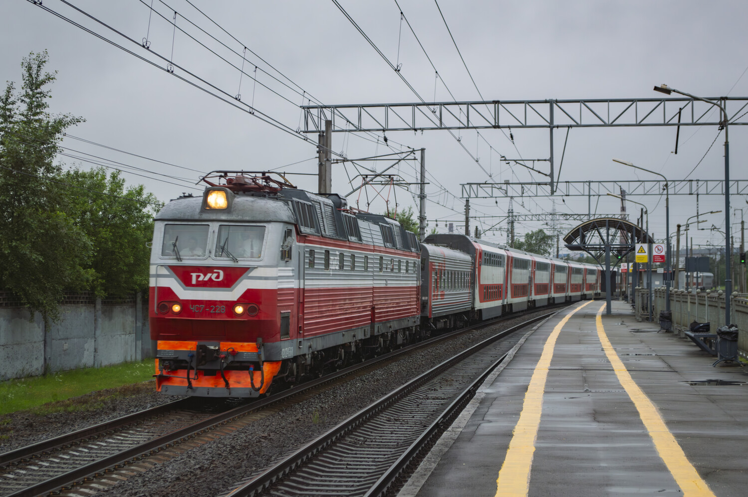 ЧС7-228