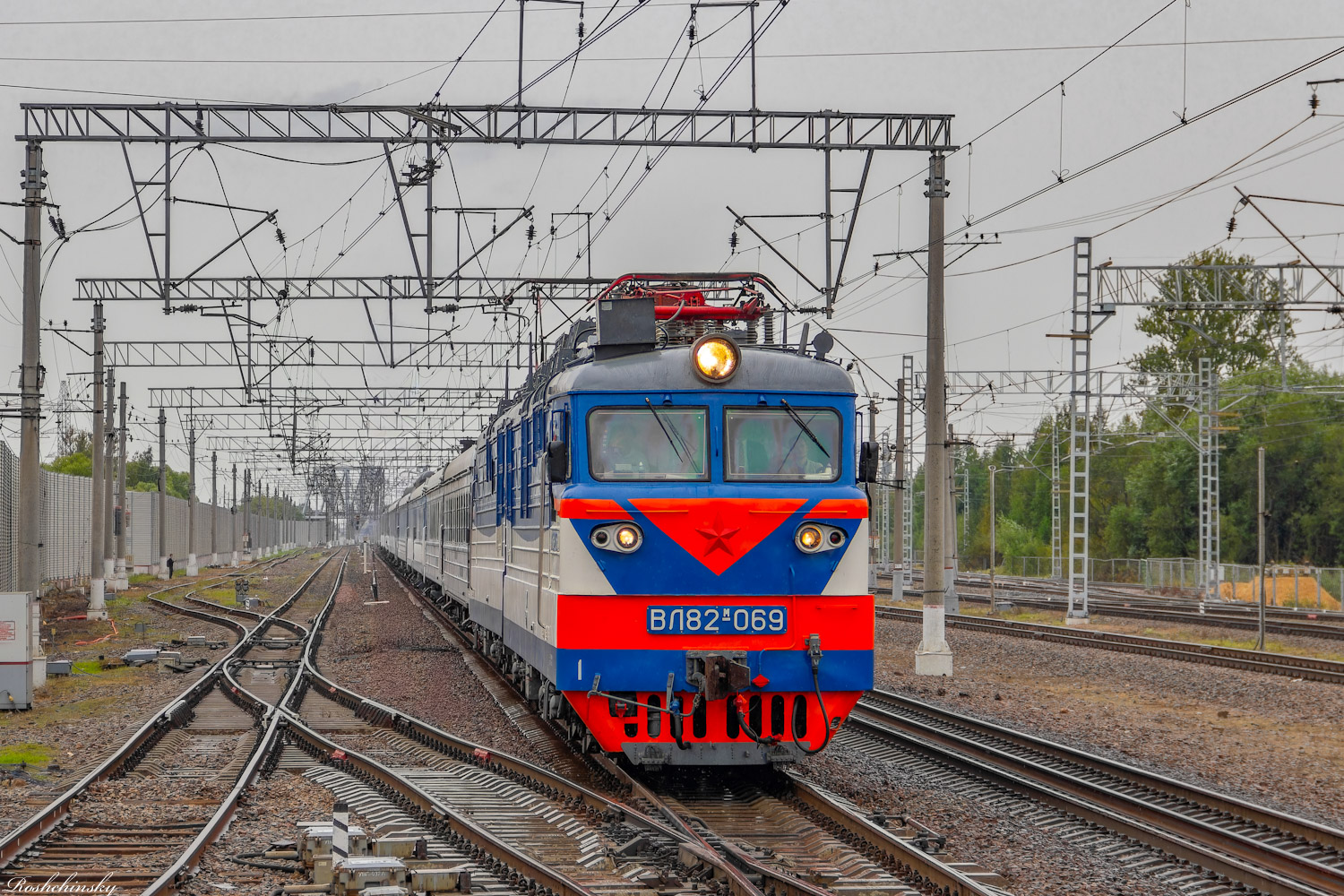 ВЛ82М-069