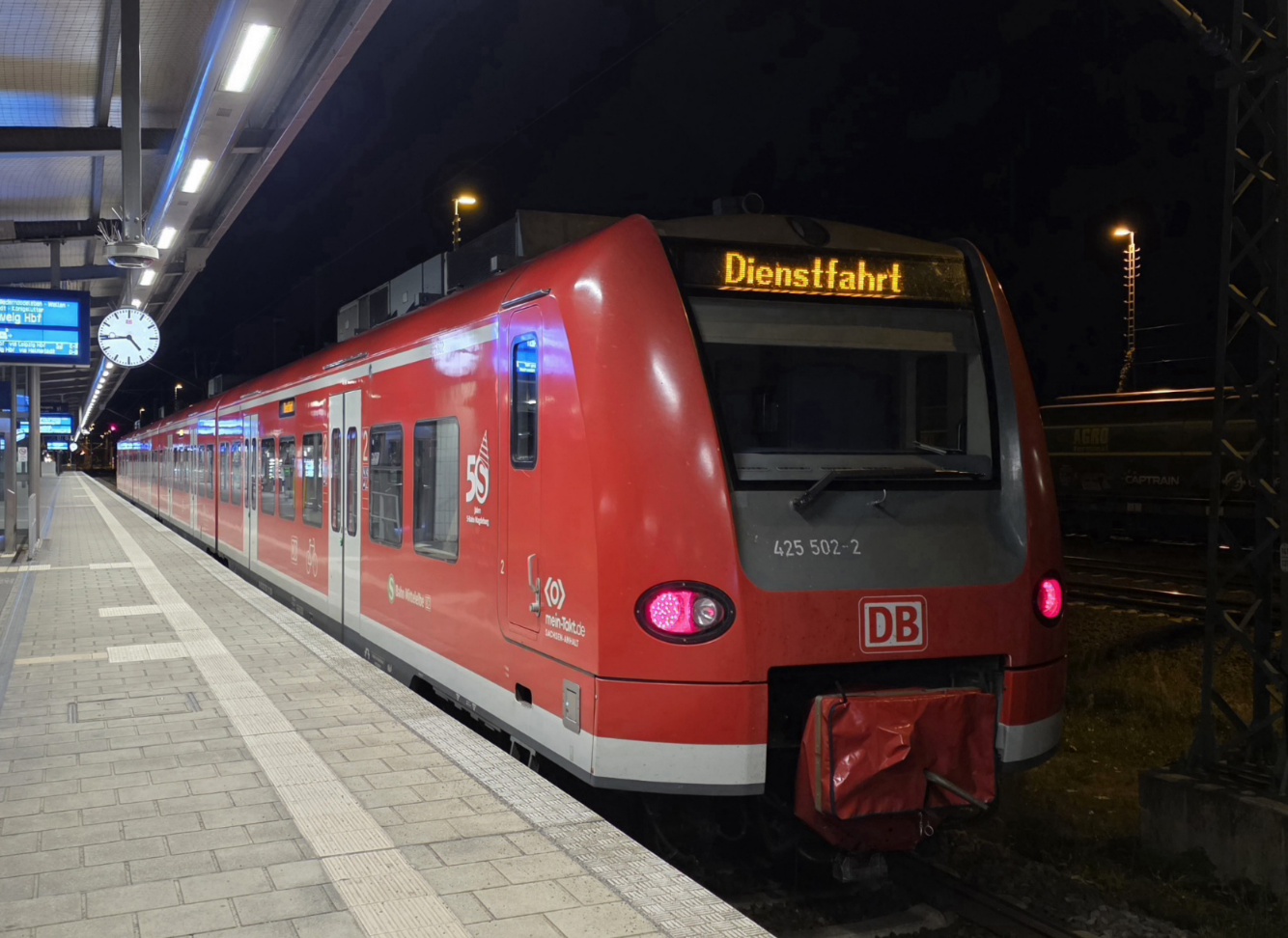 425 002-3