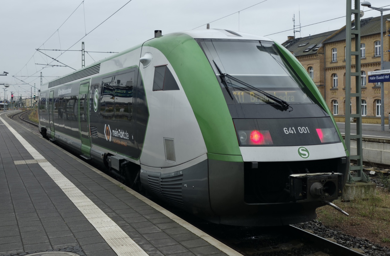 641 001