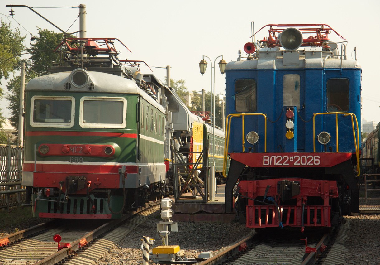 ЧС2-888; ВЛ22М-2026