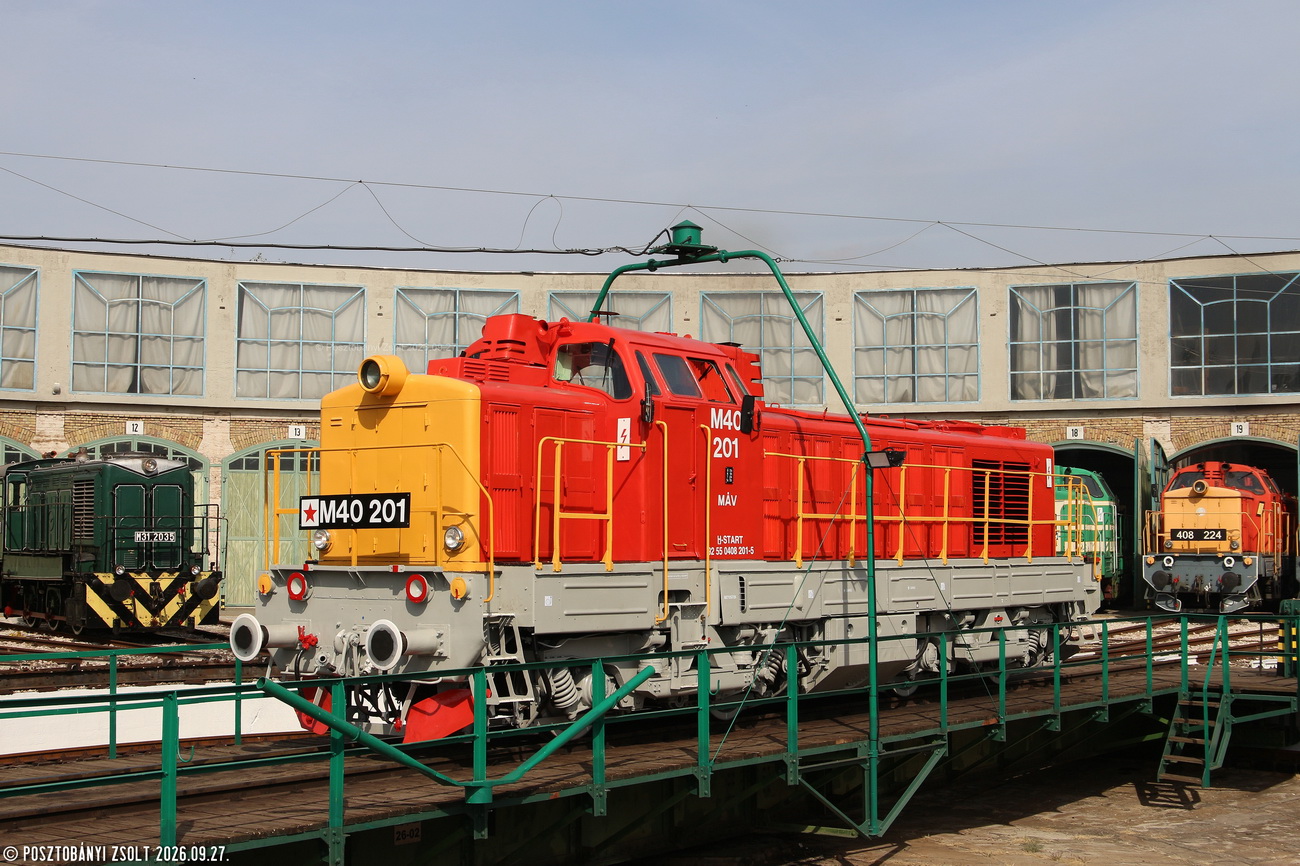 M40 201