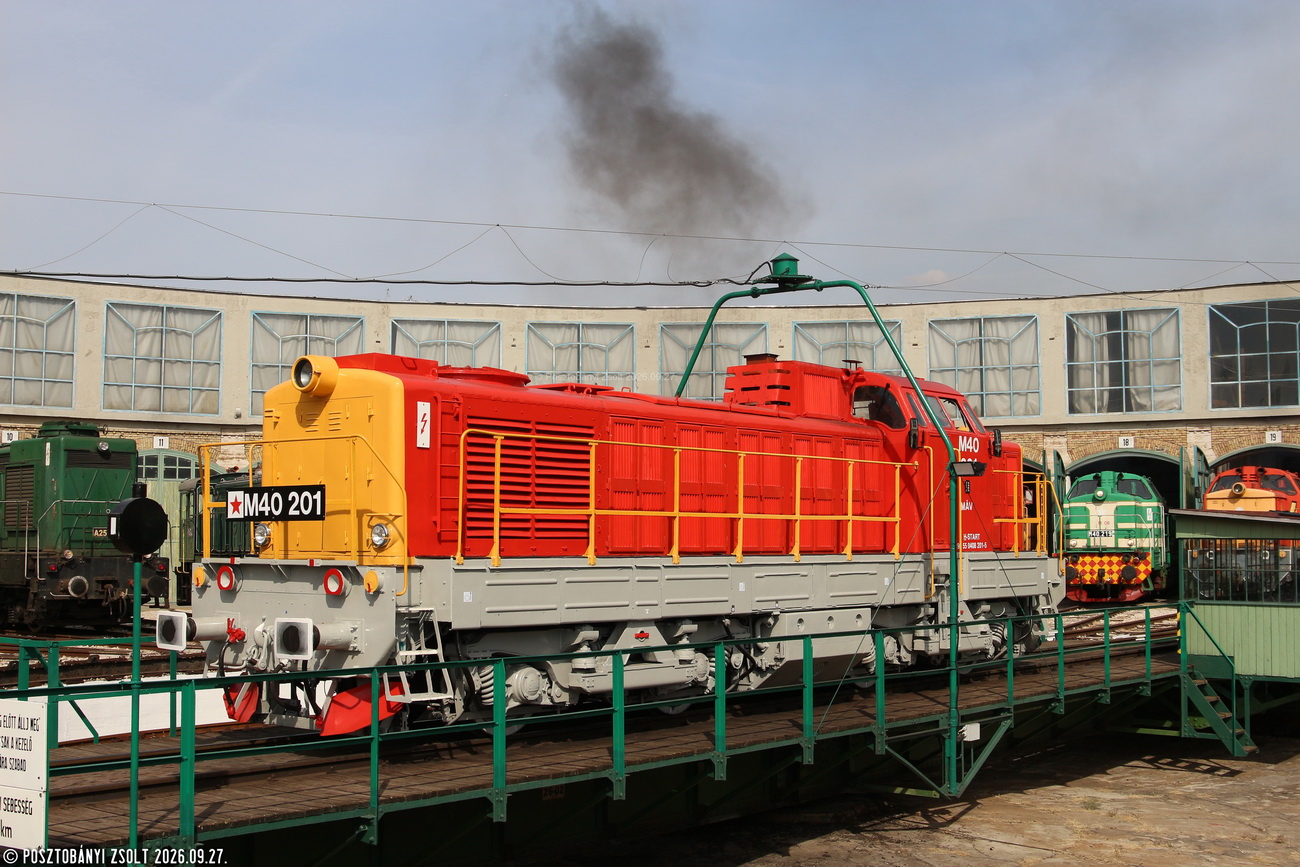M40 201